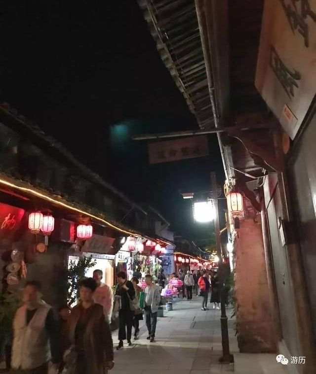 边走边看 | 旅途中的美展