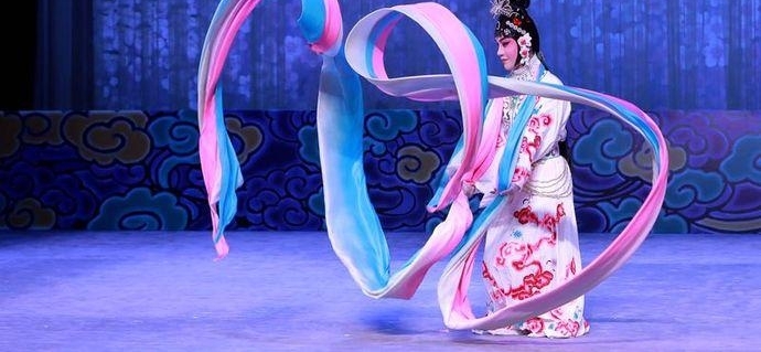 ��ʦ�վ���ѧ�����棬���й���ʦ��̨ͬչ�ݻ�Ҫ��̬��