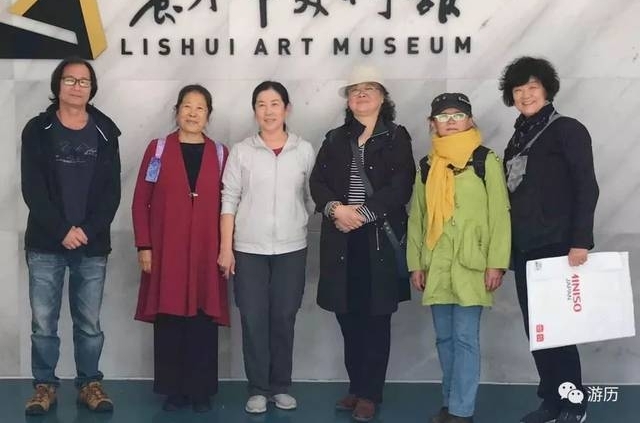 边走边看 | 旅途中的美展