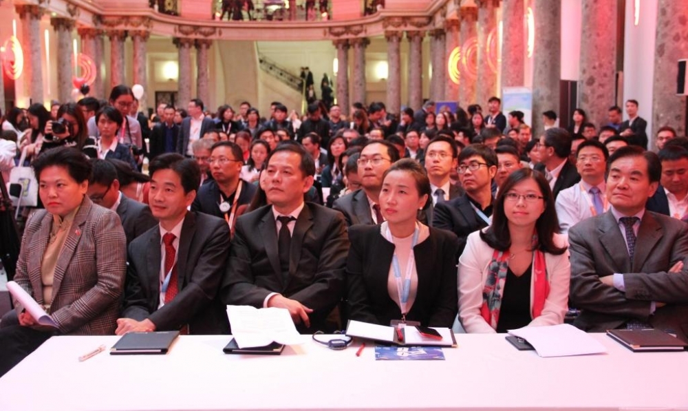 第二届中法跨境电商峰会在巴黎成功举办