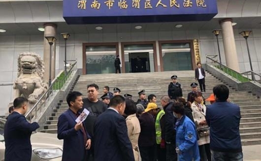 渭南继母虐童案开庭:最高或判20年,孩子仍持续植物人状态