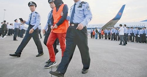 没有法外之地 “猎狐”再添战果