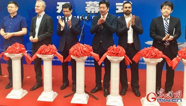 ����ʦ�Ի���������ɹ�չ���軰�������˾���