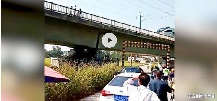 ������ͣ��ȴ��ϴ������ң���λ����������32��ŵ������