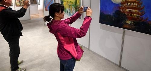 中外油画名家120余幅油画讲述武汉故事