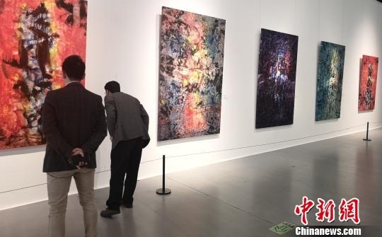 匈牙利百余件精品现重庆 展示当代艺术景观