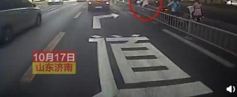 ���ޣ�����8����׼����·��ˤ��������˾��ͣ����һ���³�ʩ��