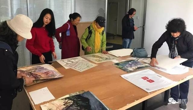 边走边看 | 旅途中的美展