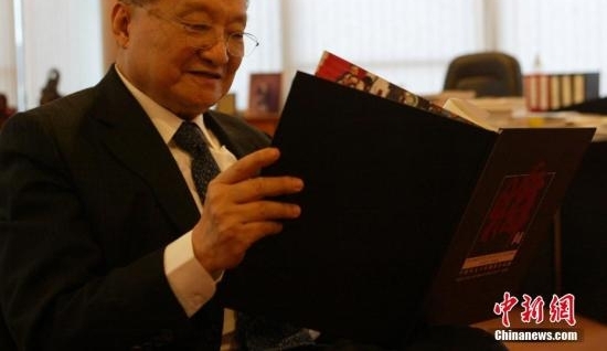 金庸辞世阿米尔·汗发文悼念 称自己是最大粉丝