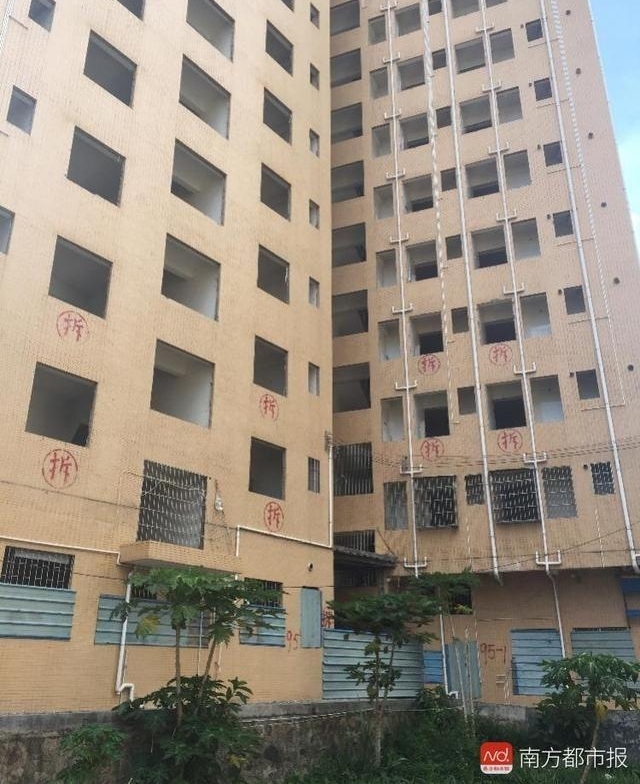 深圳男子出国15年归来发现自家地上盖起16层楼 产权是别人的