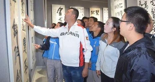�����ӭ����69���ꡰ��ī���ϡ����հ���չ��Ļ��ȫ�����������ƷѲչ�߽�������