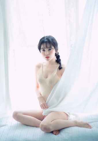 <b>极品亚洲美女私房内衣酥胸美乳性感人体艺术图片</b>