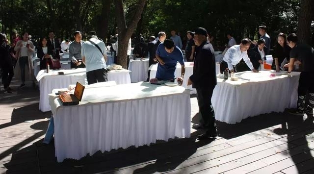 �ܶ���ʱ�������ż���ְ����ף�ĸ￪����ʮ�����黭��Ʒչ����