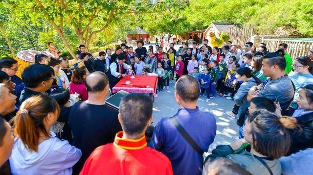 2018��ʮһ�ƽ�������������ɽ�羰�����鲻һ��������ζ��