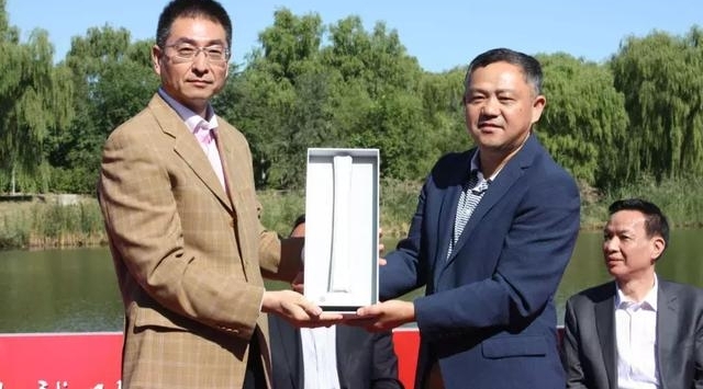 �ܶ���ʱ�������ż���ְ����ף�ĸ￪����ʮ�����黭��Ʒչ����