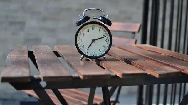 ��ְԱ��δ�ݵ���ٸ���ô������