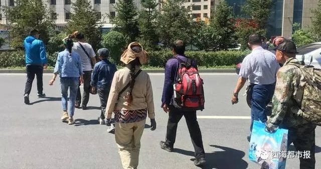 ������վ��Щ�˿��źܾ��ģ�������ô�ڵ�ͨ����