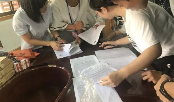 �����Ե�����ʦ������������ԣ������˲μӣ�����80�˴���