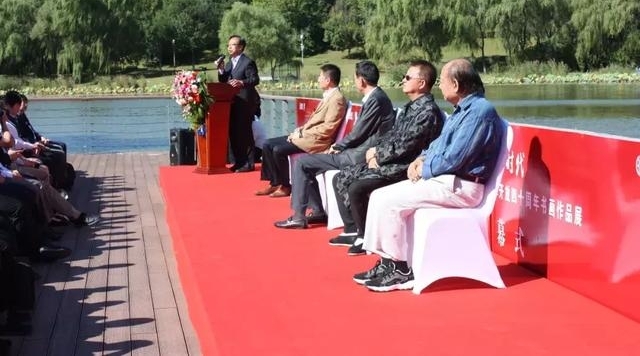 �ܶ���ʱ�������ż���ְ����ף�ĸ￪����ʮ�����黭��Ʒչ����