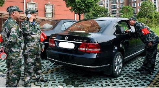 ��������̴����Բʷ� ����������һȺ�ػ������������ϱ�