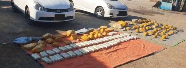 从缅甸曼德勒运往木姐的非法玉石、木材,1天内接连被查