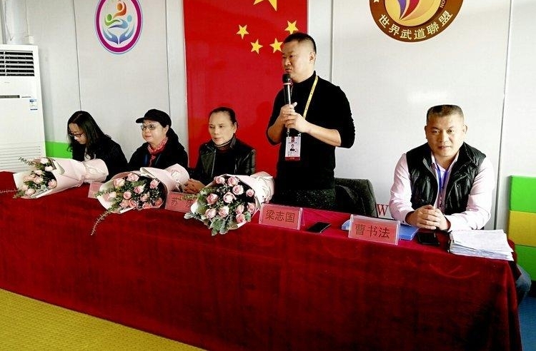 ׶ЭᡰĻ»㡱߽ӱ-ӢѧУ