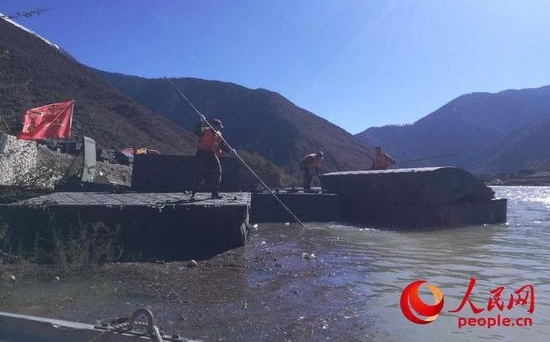 金沙江堰塞湖抢险,部队46小时强行军1000公里驰援