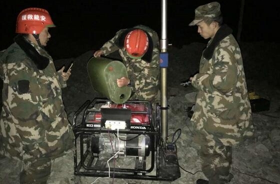 金沙江堰塞湖抢险,部队46小时强行军1000公里驰援