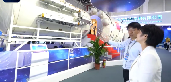 【微视频】记者逛航展:中国空间站核心舱首次公开亮相