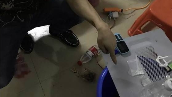 桂林平乐警方重拳出击,天抓获“毒虫”11 名!