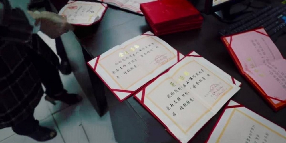 重庆一位84岁的老太太,兼职公墓销售,月入五六万元!