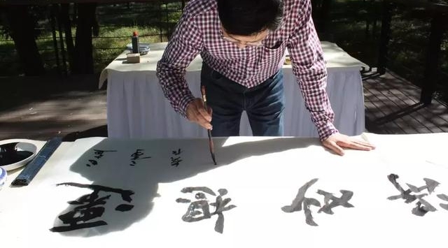 �ܶ���ʱ�������ż���ְ����ף�ĸ￪����ʮ�����黭��Ʒչ����