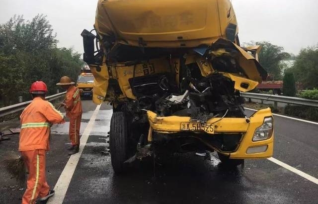 ��ˮ���ٲ��ҳ������ֳ�һƬ�ǽ壡