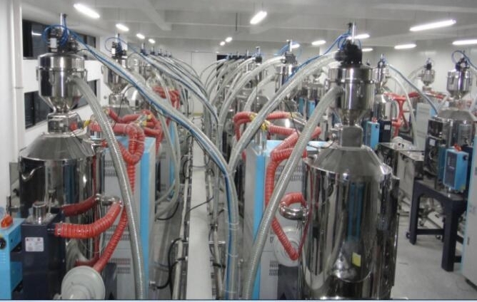 中央供料系统在注塑车间中规划使用的优势