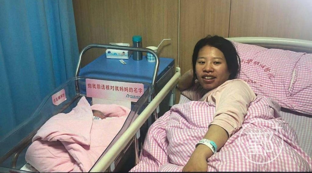 连“闯”29个红绿灯,鄞州交警“铁骑”开道护送这辆出租车