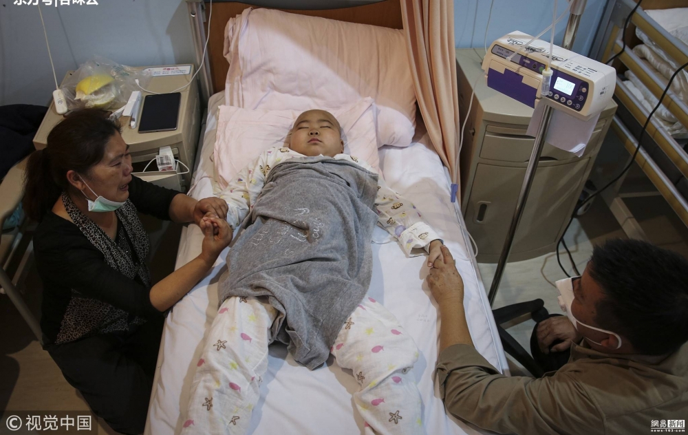 独生子在汶川地震中去世 如今养女再患重病