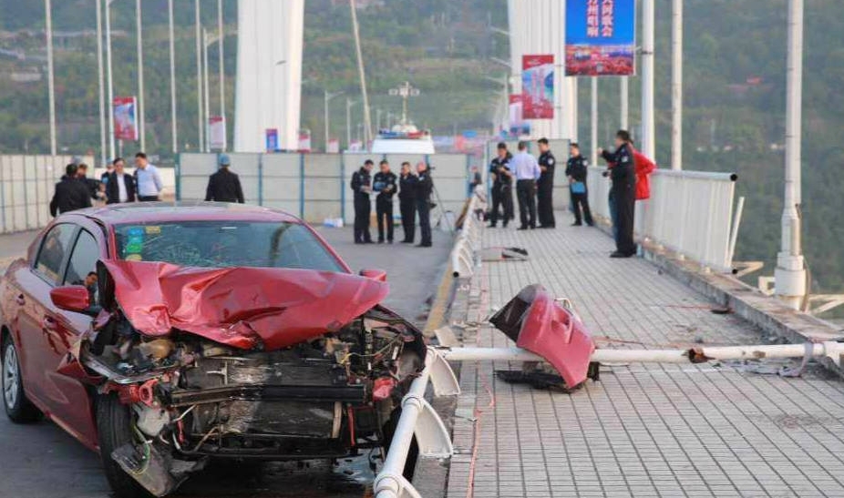 成都:胆敢辱骂袭击公交司机,第一时间出警从快严惩