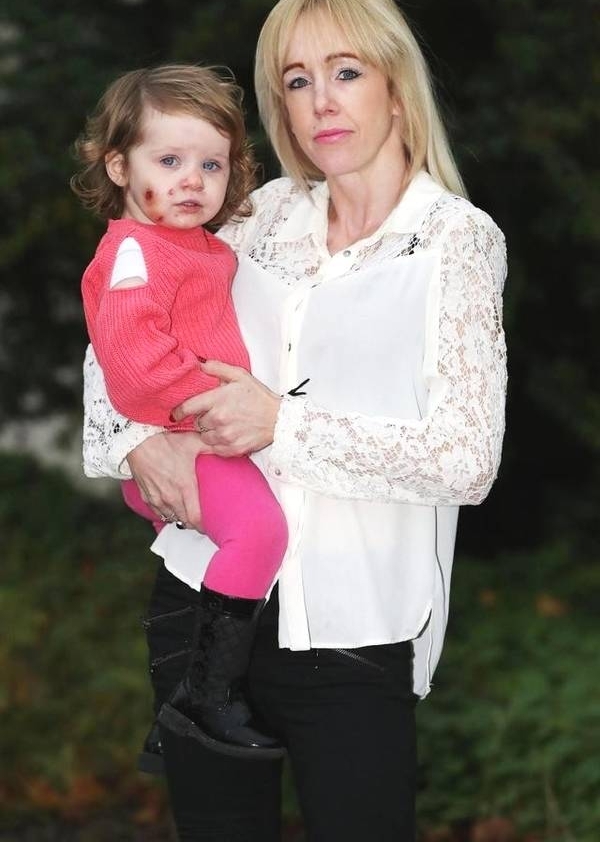 1Ůֳͯ3кҧ15˿񱻶񹷹