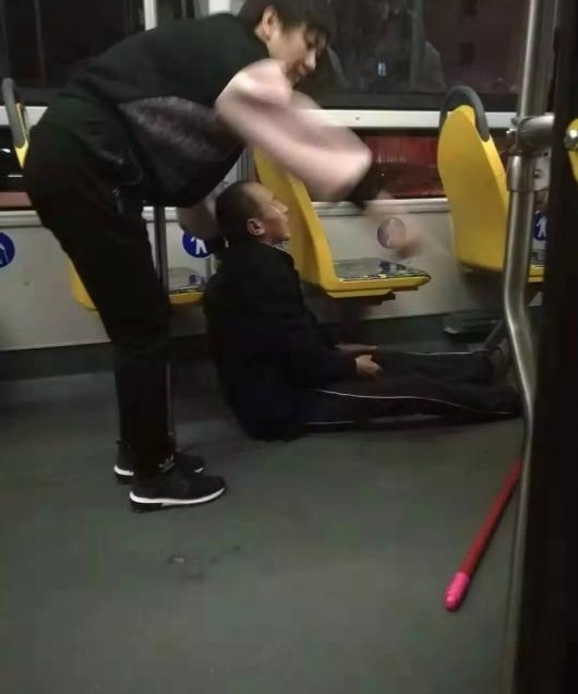 һ�����ڹ�������ͻȻ���� ������������ҽ����Ա