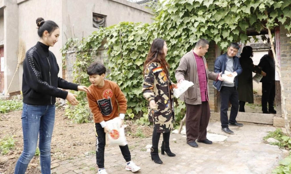 ֣оߴɽʿӰƶԲС 1500һһ