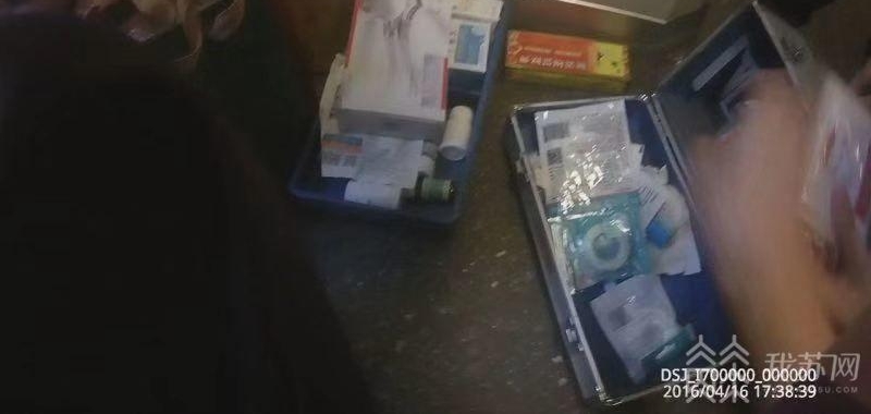 孕妇列车上分娩 车厢成临时产房 乘务人员和热心旅客共施援手