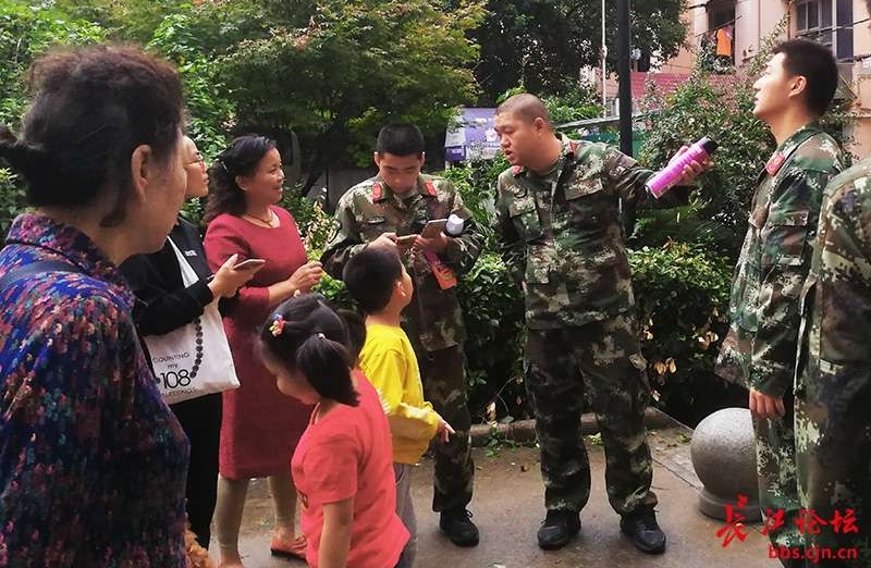 С�����������ˣ������ٱ�����æ