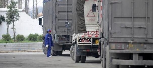 �������ѣ�С��ǧ��Ҫ����������������Σ�����������