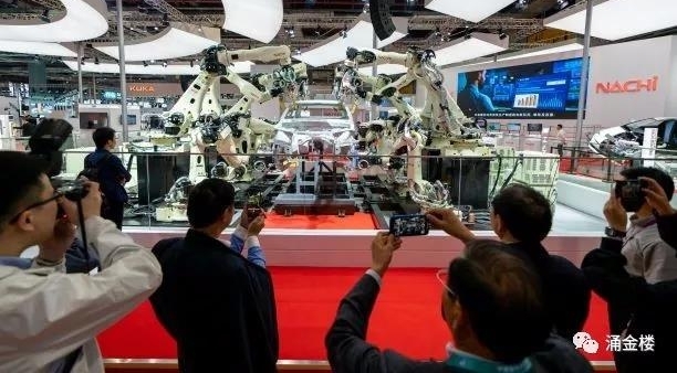 这场国家级盛会首日,浙江企业这三个姿势很“撩人”