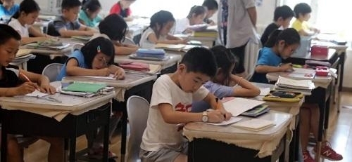 Öйú¡°³¬Ç°½ÌÓý¡±·ºÀÄ£¿ÐÂý¹Ø×¢5Ëê¡°¸´¶þ´ú¡±¼òÀú×ߺì