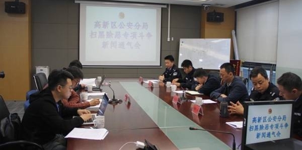 20򾹻һ׷4򳵴໹13 ݾ¶··