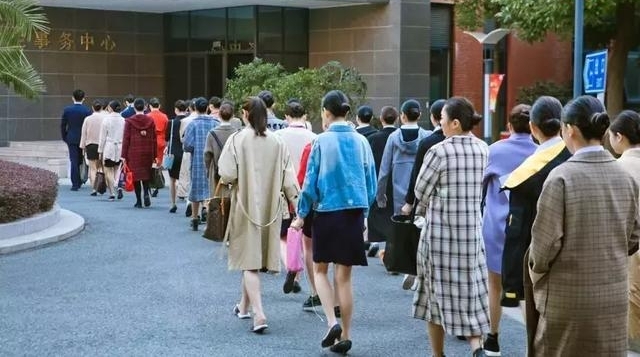 上海航空:探访招乘现场 第一批00后来袭