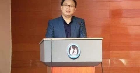 �ɽ蹤�ߣ���ʵ���С����ǡ�ѧ����̬׷������������׫д�����ް�