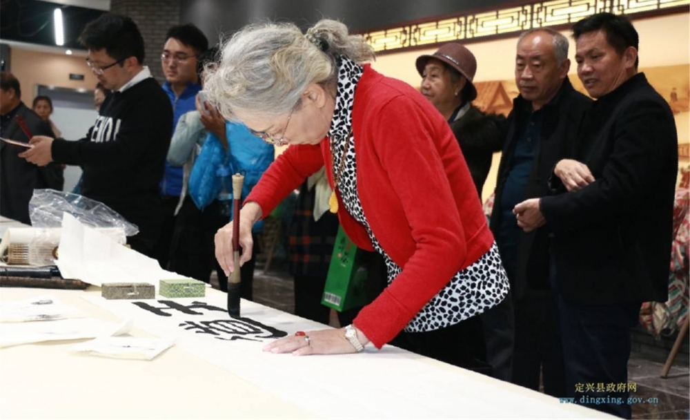 保定定兴县举办黄金台文化全国祥隶书法暨书画精品展