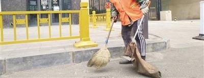 史春香接替生病老伴工作尽职尽责赢好评